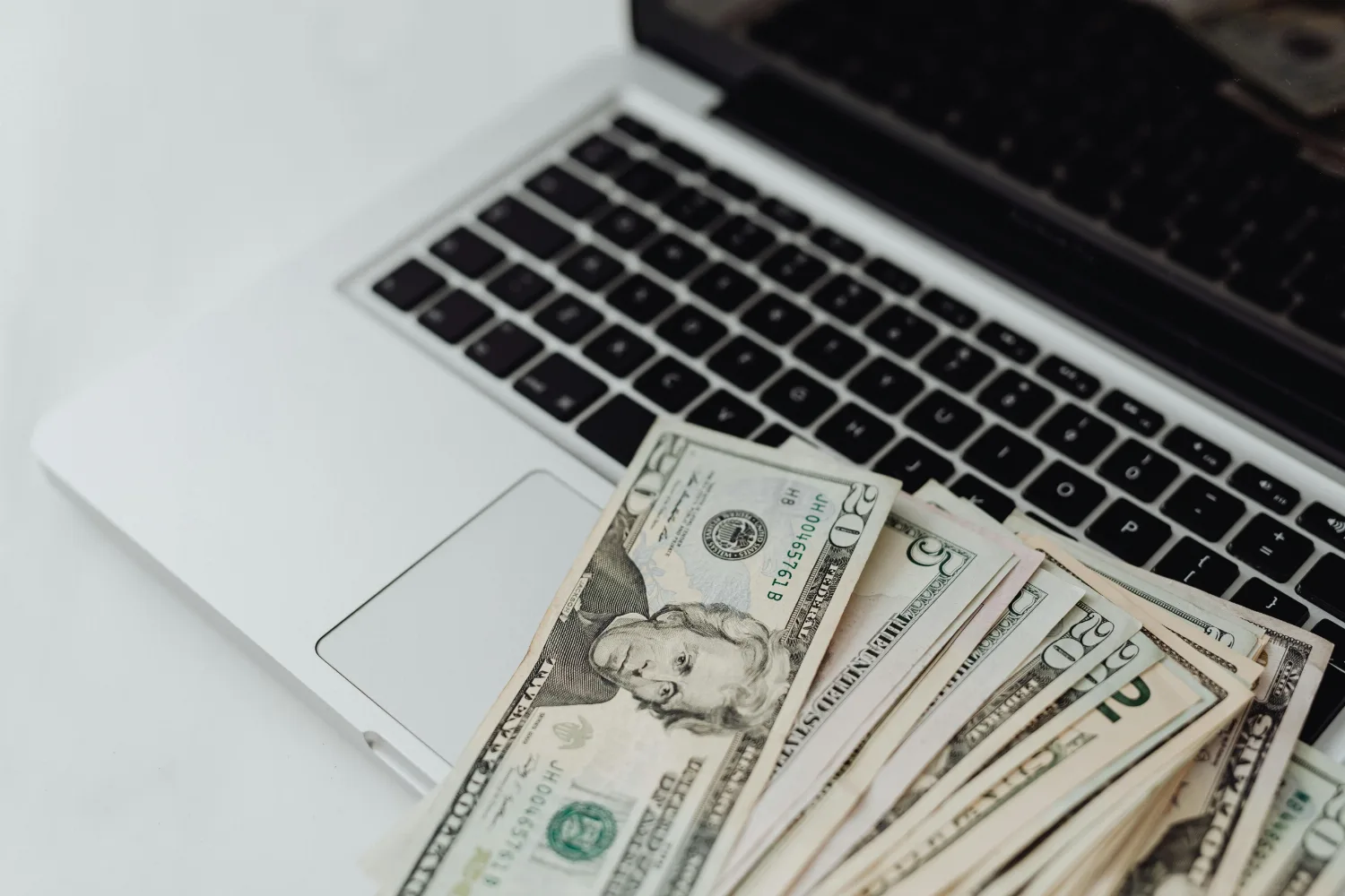 Panduan Lengkap Menghasilkan Uang dari Internet untuk Pemula Secara Efektif